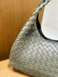 Picture of Bottega Veneta Handbags _SKUfw222104747fw